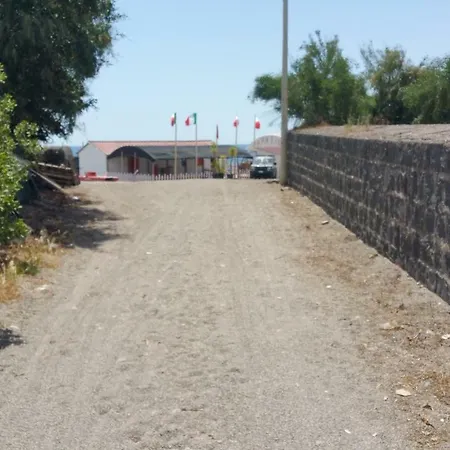 285 Via Spiaggia * Mascali